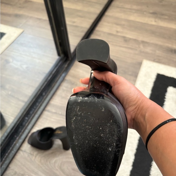 Authentic YSL Platform Mules size 39 L fits size 7 foot - Picture 4 of 5